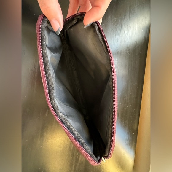 Virgin Atlantic Herschel Case - Picture 8 of 9